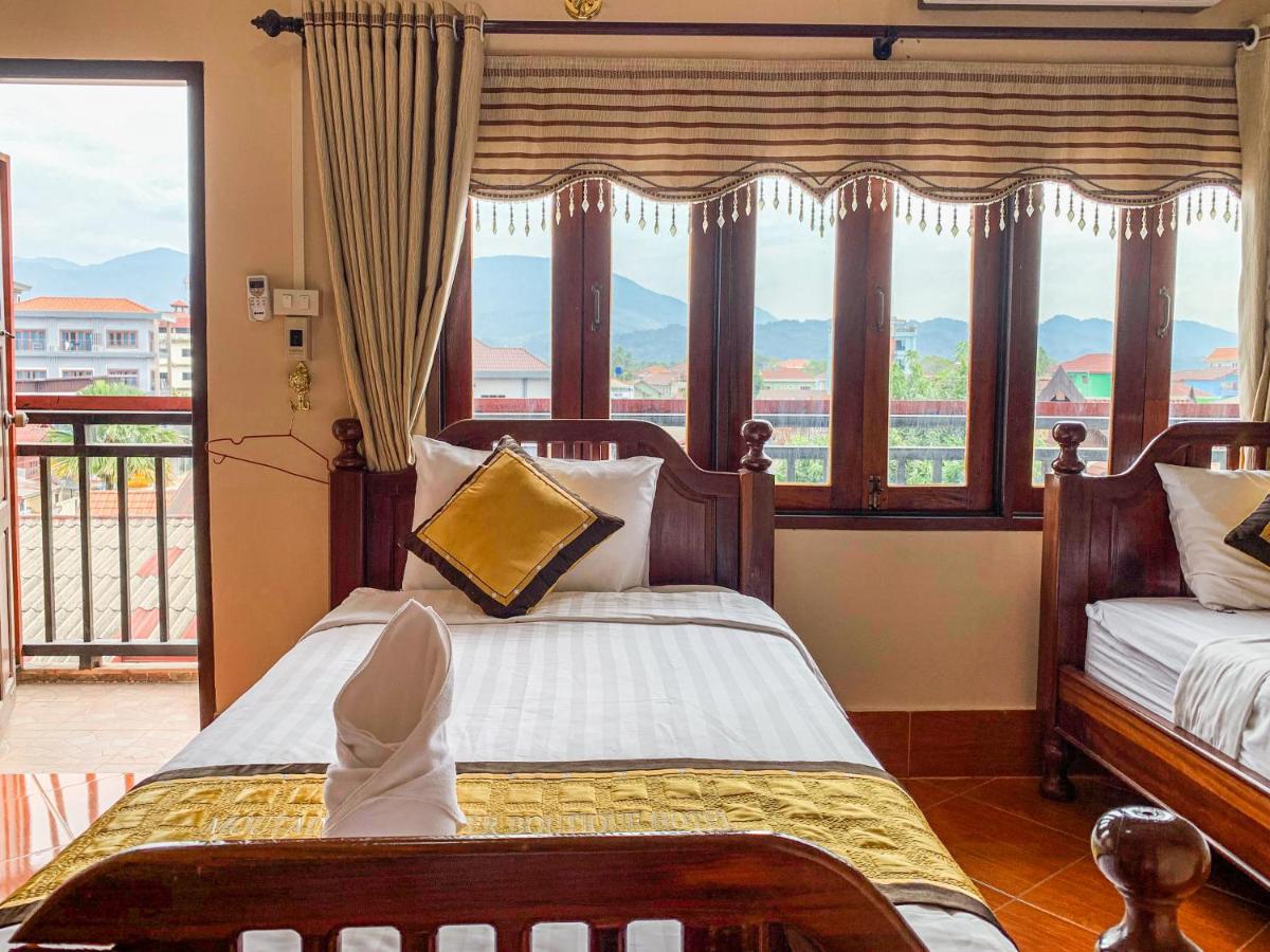 Bountang Mountain View Riverside Hotel 万荣 外观 照片