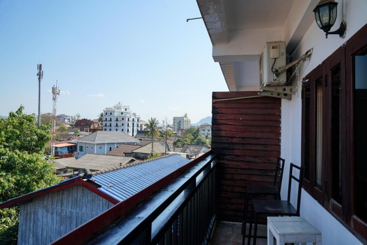Bountang Mountain View Riverside Hotel 万荣 外观 照片